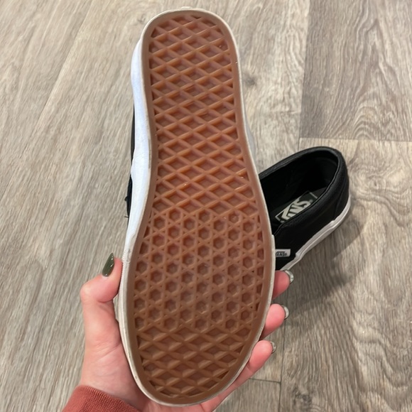 Black vans - Picture 2 of 3